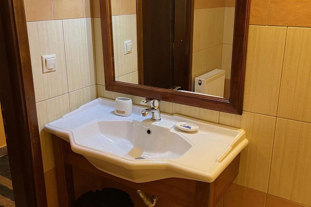 Guesthouse Teloni Vitina Ngoại thất bức ảnh