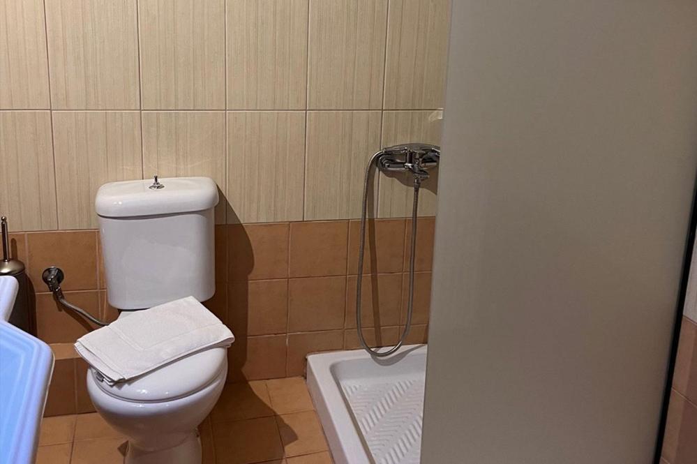 Guesthouse Teloni Vitina Ngoại thất bức ảnh
