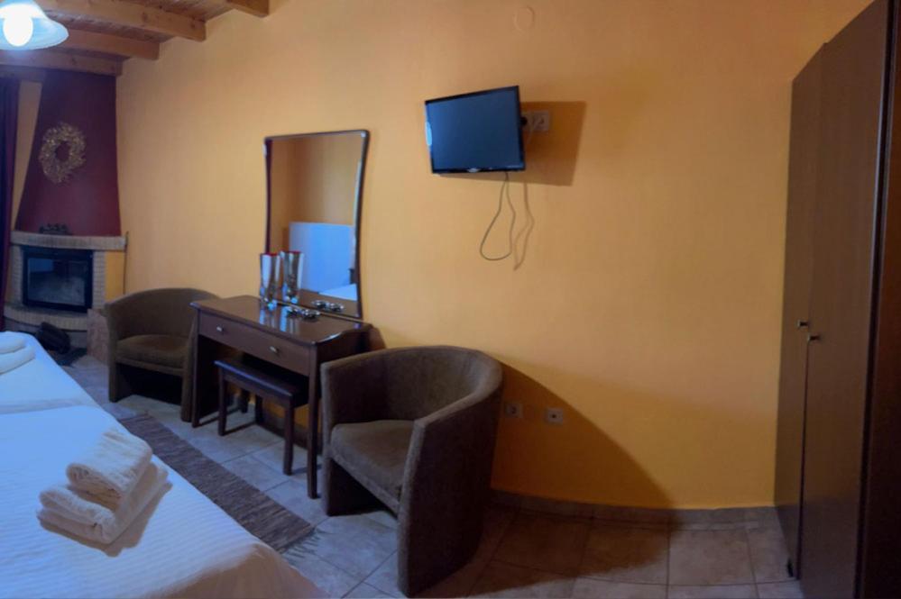 Guesthouse Teloni Vitina Ngoại thất bức ảnh